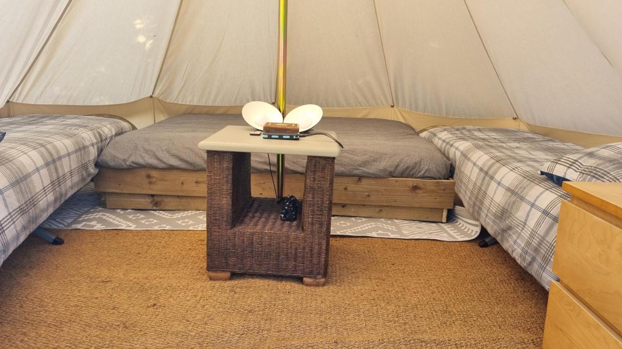 Route 47 Glamping Bell Tents Cross Hands Buitenkant foto